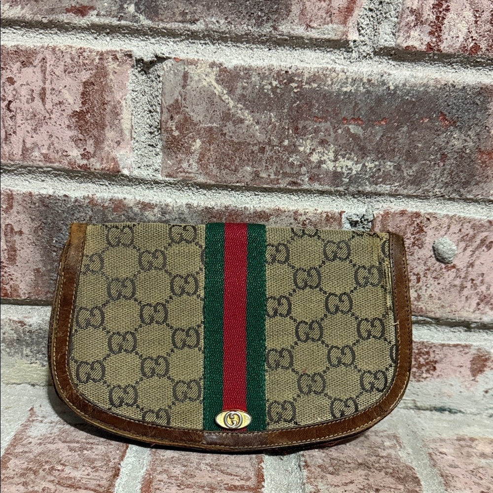 Vintage Gucci Brown Monogram Clutch with Green & Red Web Stripe - Picture 1 of 13